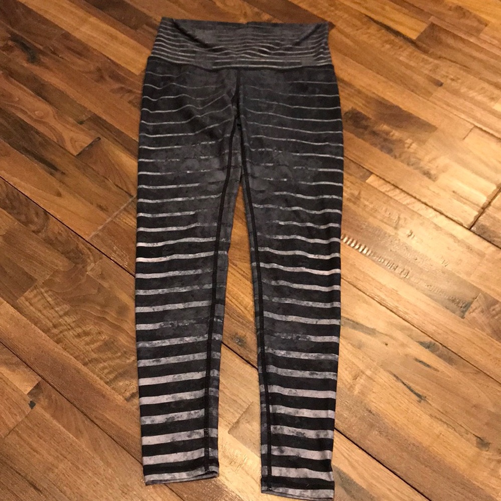 Niyama sol striped yoga leggings